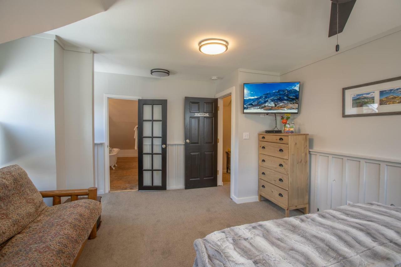 Purple Mountain Bed & Breakfast & Spa Crested Butte Exterior photo